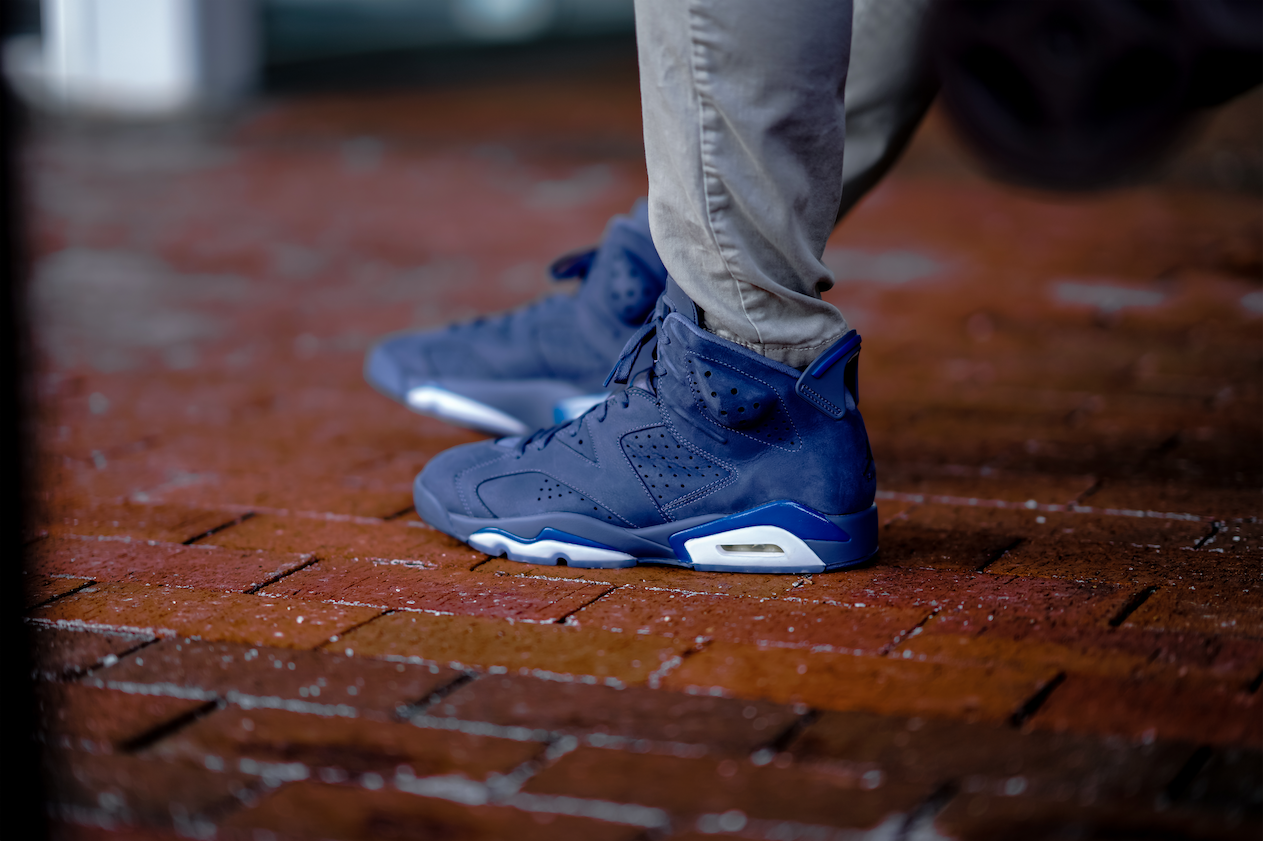 retro 6 diffused blue on feet cheap online