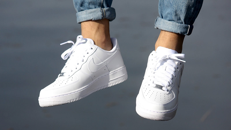 Tenis Casual Nike Air Force 1 07 LV8 1 de Hombre | Innvictus